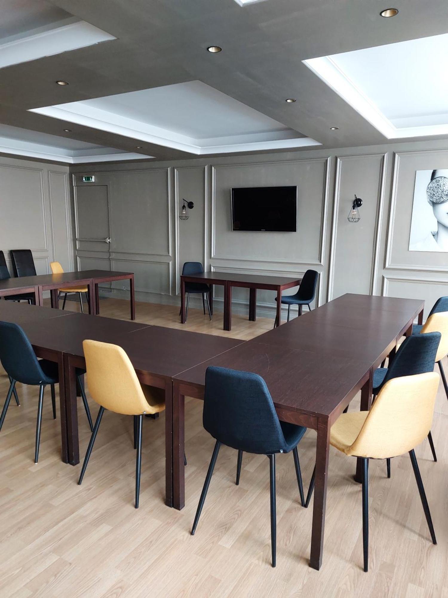 Cit'Hotel L'Europe - Cholet Gare 외부 사진
